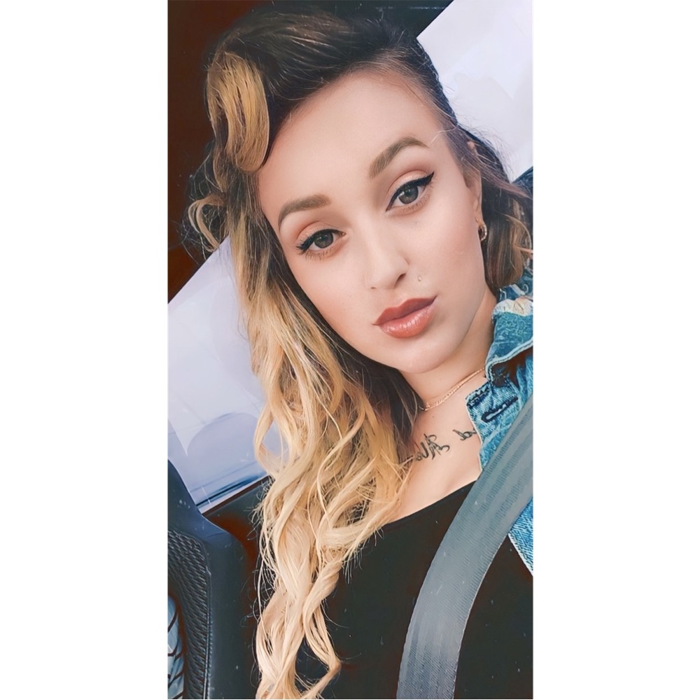 Meet your Posher, Hannah